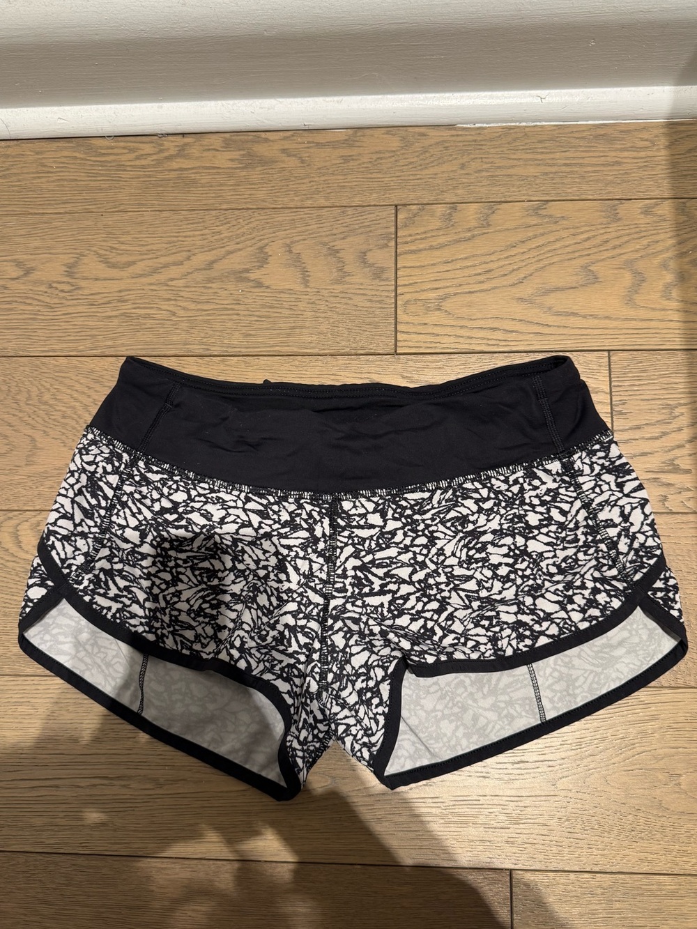 Lululemon Speed Up Shorts 3”